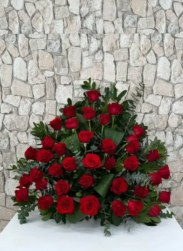 Centro de rosas rojas