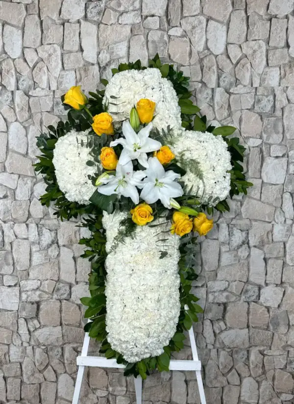 Cruz de flores Nácar